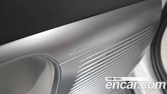 Hyundai Ioniq 9 Performance Type AWD 6-Seater Calligraphy 2025 — фото 32