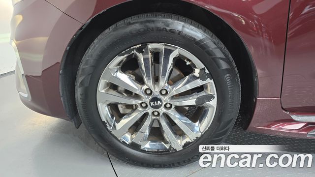 Kia Carnival 9-seater Noblesse 2015 — фото 5