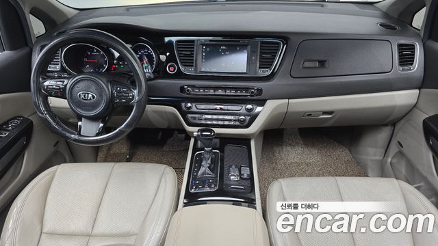 Kia Carnival 9-seater Noblesse 2015 — фото 7