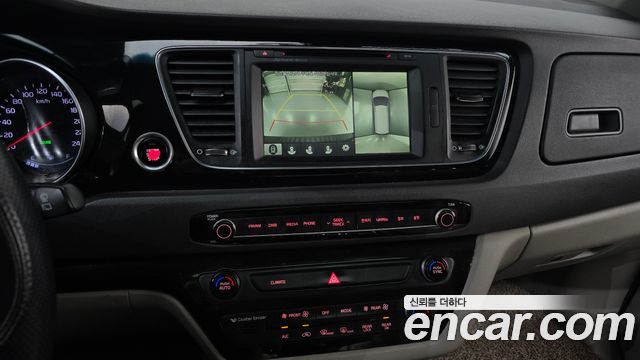 Kia Carnival 9-seater Noblesse 2015 — фото 14