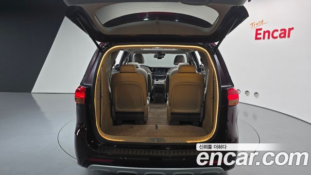 Kia Carnival 9-seater Noblesse 2015 — фото 19