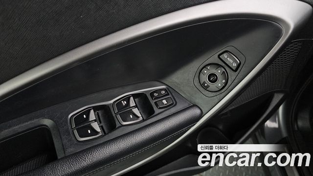 Hyundai Santa Fe (DM) Diesel(e-VGT) 2.0 2WD Premium 2013 — фото 16