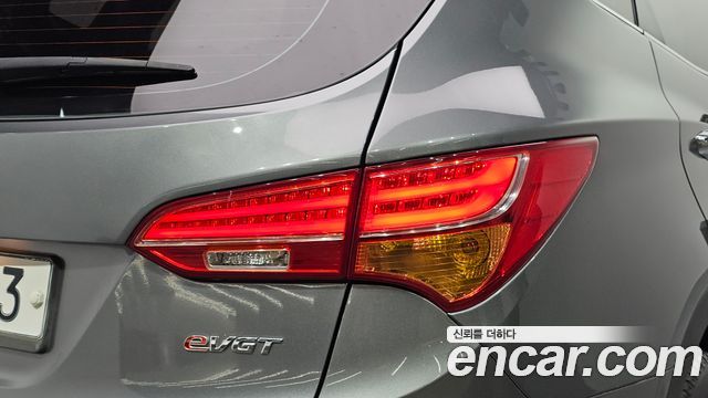 Hyundai Santa Fe (DM) Diesel(e-VGT) 2.0 2WD Premium 2013 — фото 23