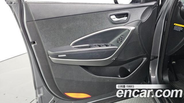 Hyundai Santa Fe (DM) Diesel(e-VGT) 2.0 2WD Premium 2013 — фото 24