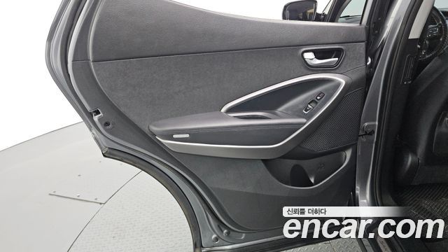 Hyundai Santa Fe (DM) Diesel(e-VGT) 2.0 2WD Premium 2013 — фото 25