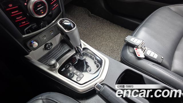 KG Mobility (SsangYong) Tivoli LX 2WD DLX 2015 — фото 9