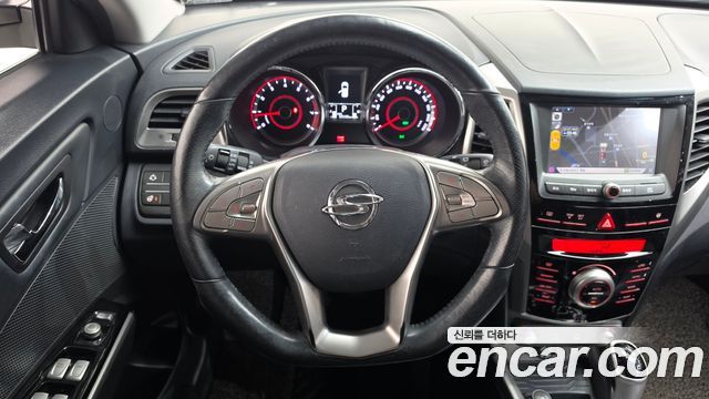 KG Mobility (SsangYong) Tivoli LX 2WD DLX 2015 — фото 13