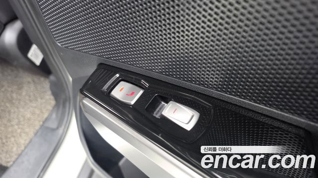 KG Mobility (SsangYong) Tivoli LX 2WD DLX 2015 — фото 15