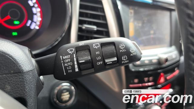 KG Mobility (SsangYong) Tivoli LX 2WD DLX 2015 — фото 20