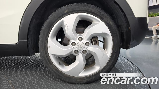 KG Mobility (SsangYong) Tivoli LX 2WD DLX 2015 — фото 21