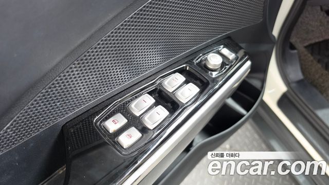 KG Mobility (SsangYong) Tivoli LX 2WD DLX 2015 — фото 27