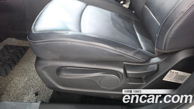 KG Mobility (SsangYong) Tivoli LX 2WD DLX 2015 — фото 30