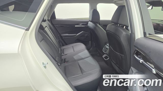 Kia Seltos Gasoline 1.6 Turbo 2WD Signature 2023 — фото 19