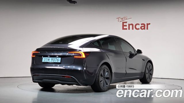Tesla Model 3 RWD 2025 — фото 2
