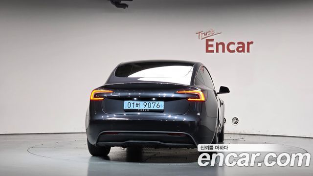 Tesla Model 3 RWD 2025 — фото 4