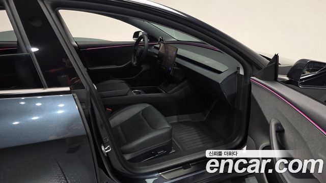 Tesla Model 3 RWD 2025 — фото 11
