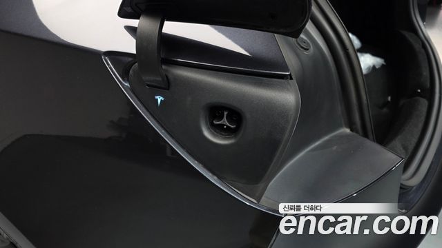 Tesla Model 3 RWD 2025 — фото 35