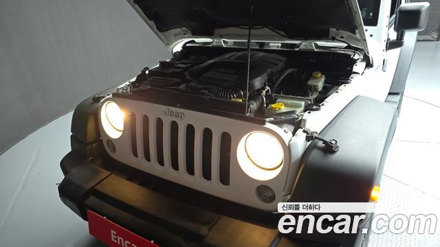 Jeep Wrangler (JK) 3.6 Sport 2Door 2014 — фото 6