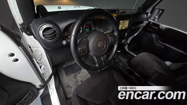 Jeep Wrangler (JK) 3.6 Sport 2Door 2014 — фото 7