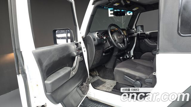 Jeep Wrangler (JK) 3.6 Sport 2Door 2014 — фото 10