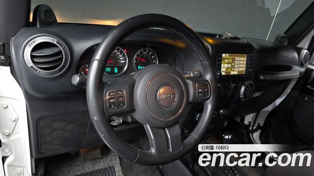 Jeep Wrangler (JK) 3.6 Sport 2Door 2014 — фото 12