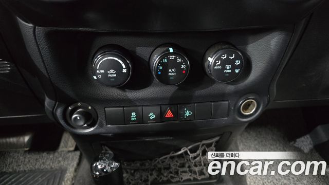 Jeep Wrangler (JK) 3.6 Sport 2Door 2014 — фото 18