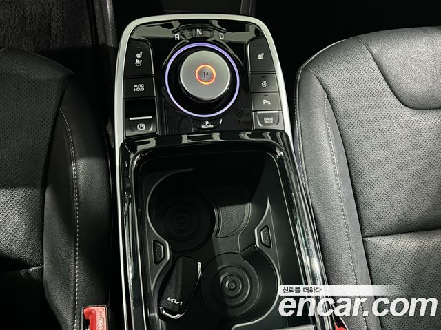Kia Niro Plus Air 2023 — фото 10
