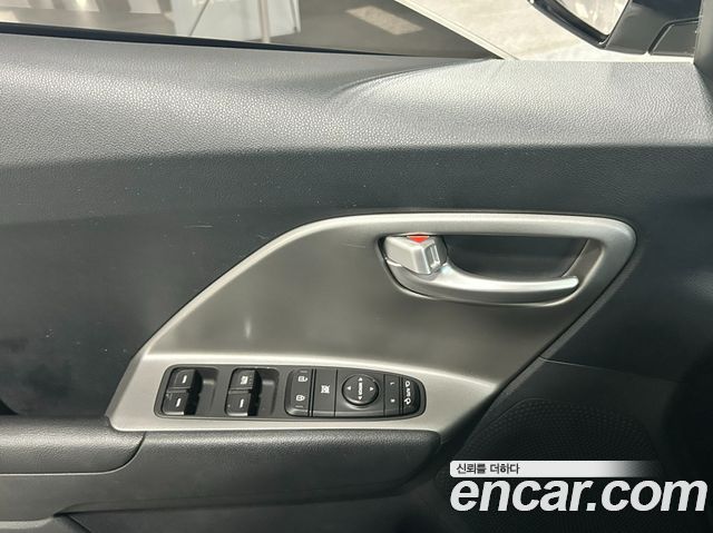 Kia Niro Plus Air 2023 — фото 17