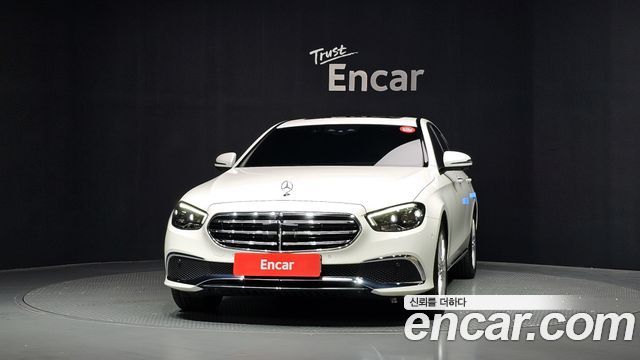 Mercedes-Benz E-Class (W213) E220d 4MATIC Exclusive 2022 — фото 3
