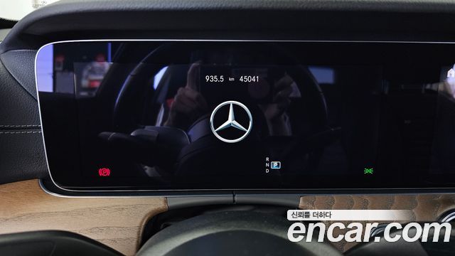 Mercedes-Benz E-Class (W213) E220d 4MATIC Exclusive 2022 — фото 8