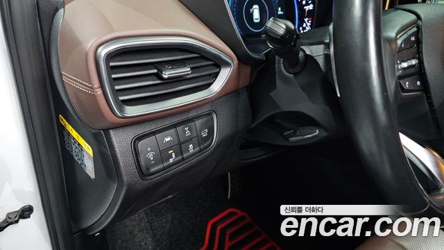 Hyundai Santa Fe (TM) Gasoline 2.0T 4WD Inspiration 2019 — фото 35