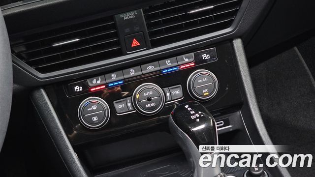 Volkswagen Jetta (VII) 1.4 TSI Prestige 2021 — фото 31