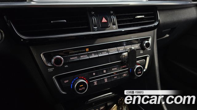 Kia K5 (II) 2.0 Prestige 2019 — фото 20