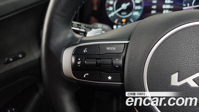 Kia Sportage (V) Gasoline 1.6 Turbo 2WD 30TH Edition 2024 — фото 17
