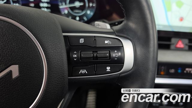 Kia Sportage (V) Gasoline 1.6 Turbo 2WD 30TH Edition 2024 — фото 18