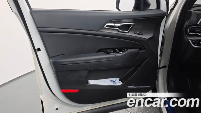 Kia Sportage (V) Gasoline 1.6 Turbo 2WD 30TH Edition 2024 — фото 24