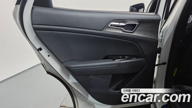 Kia Sportage (V) Gasoline 1.6 Turbo 2WD 30TH Edition 2024 — фото 25
