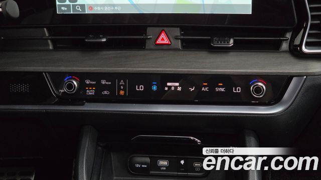 Kia Sportage (V) Gasoline 1.6 Turbo 2WD 30TH Edition 2024 — фото 42