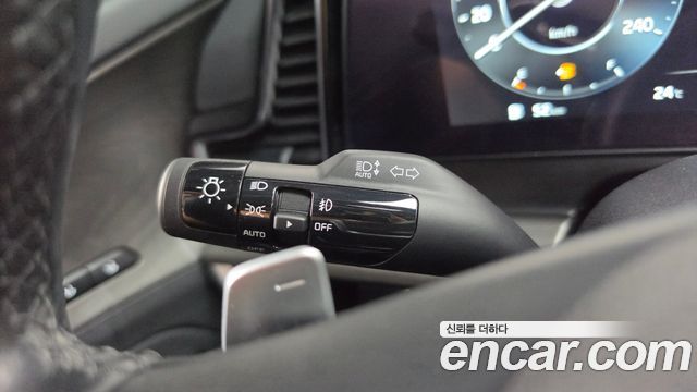 Kia Sportage (V) Gasoline 1.6 Turbo 2WD 30TH Edition 2024 — фото 43