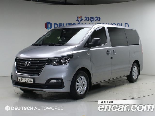 Hyundai Grand Starex Van 3-Seater Smart