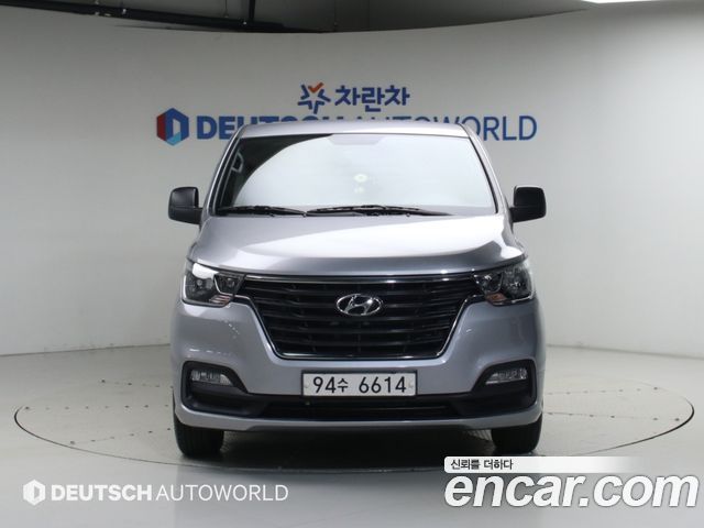 Hyundai Grand Starex Van 3-Seater Smart 2021 — фото 3