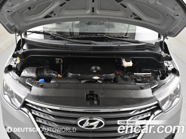 Hyundai Grand Starex Van 3-Seater Smart 2021 — фото 6