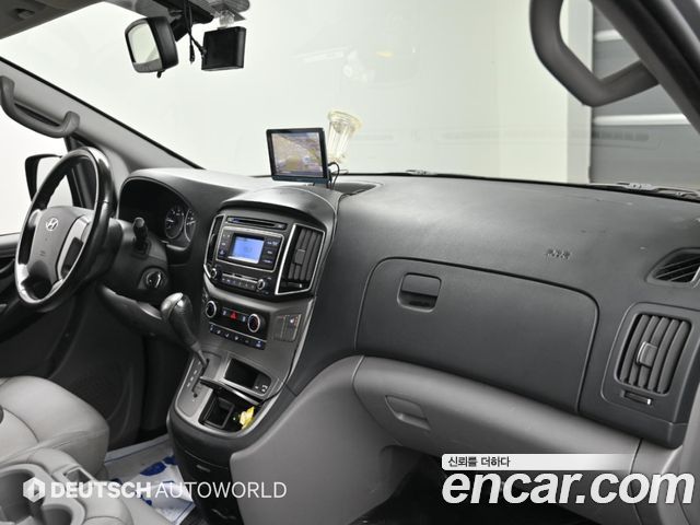 Hyundai Grand Starex Van 3-Seater Smart 2021 — фото 7