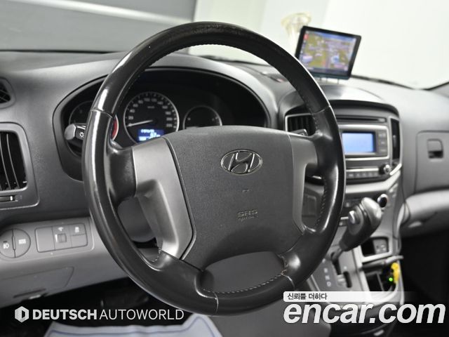 Hyundai Grand Starex Van 3-Seater Smart 2021 — фото 17