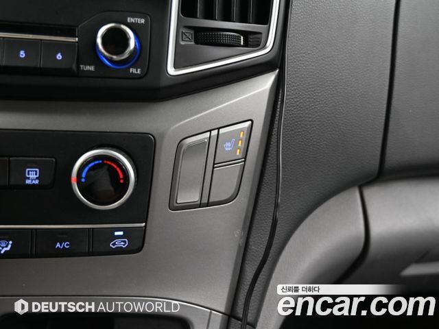 Hyundai Grand Starex Van 3-Seater Smart 2021 — фото 21