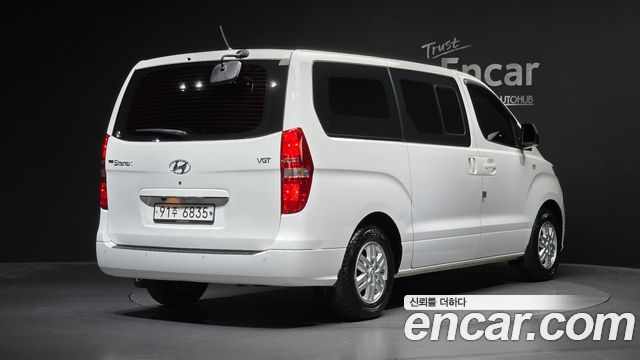 Hyundai Grand Starex Van 5-Seater Modern 2019 — фото 2