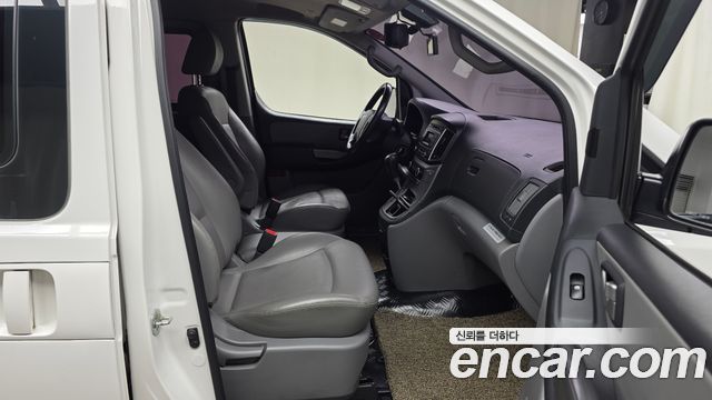 Hyundai Grand Starex Van 5-Seater Modern 2019 — фото 11