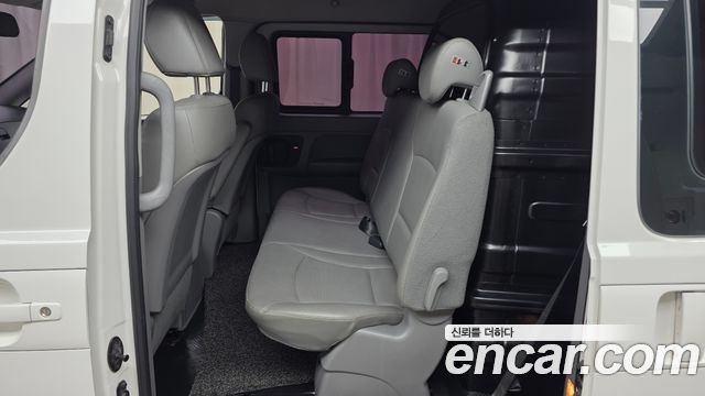 Hyundai Grand Starex Van 5-Seater Modern 2019 — фото 12