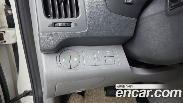 Hyundai Grand Starex Van 5-Seater Modern 2019 — фото 18