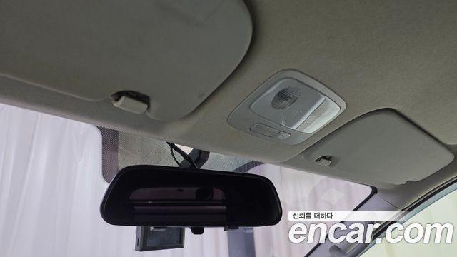 Hyundai Grand Starex Van 5-Seater Modern 2019 — фото 19